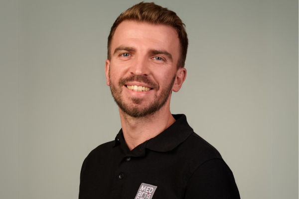 Asist. Univ. Dr. Sebastian Stoia